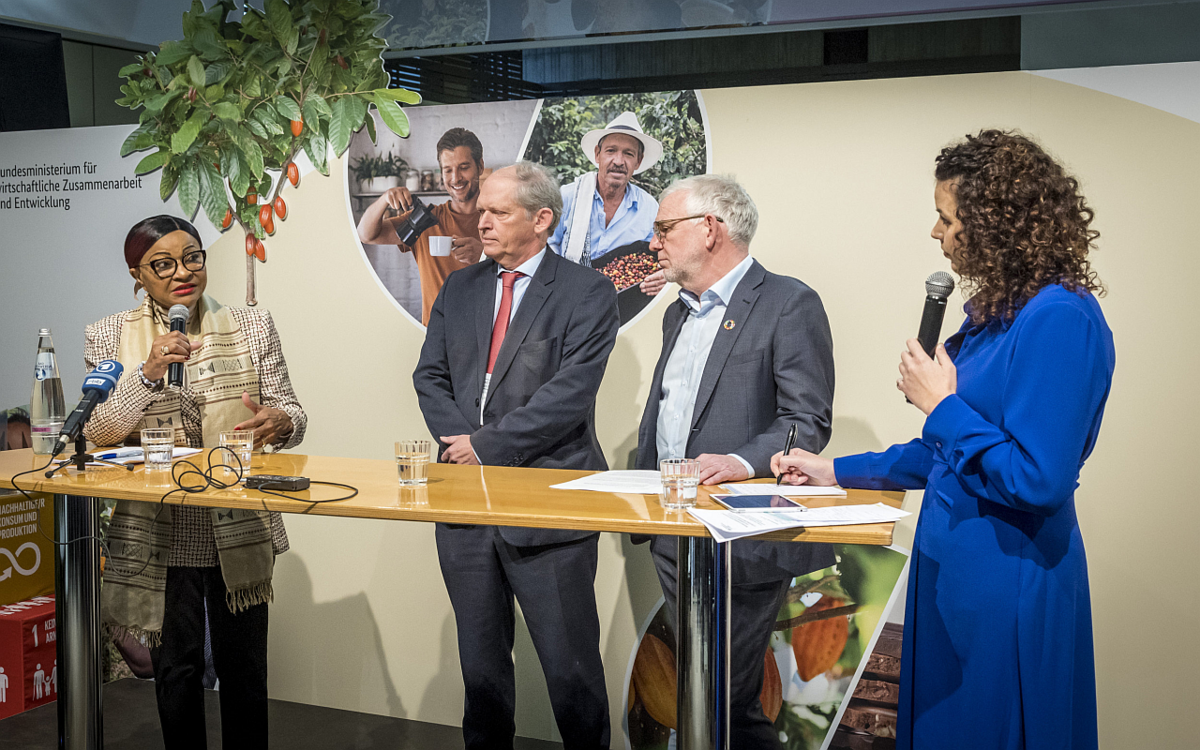 Und in der Mitte ein Semikolon