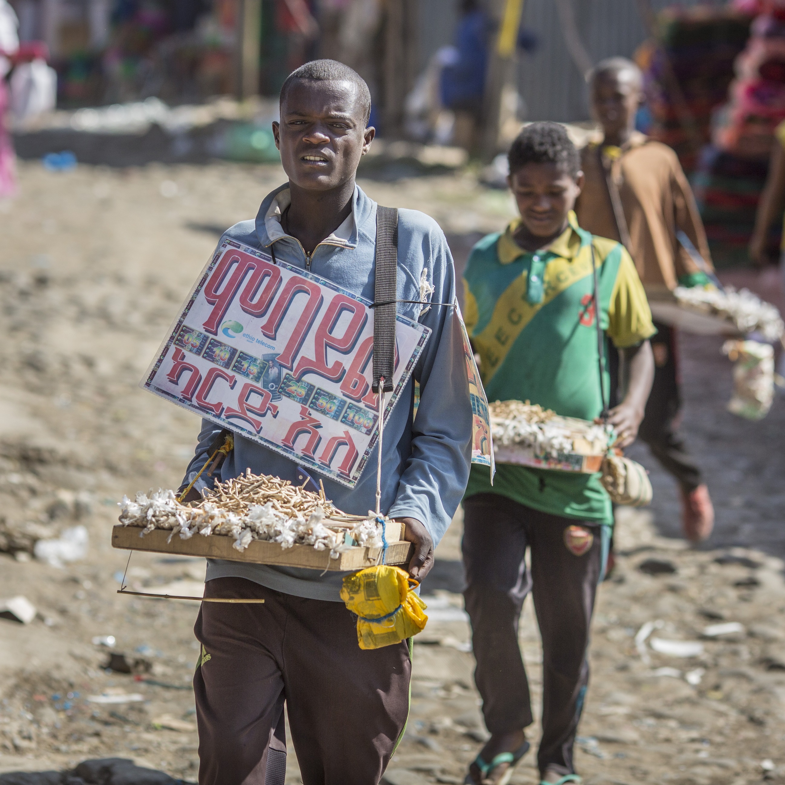 Market scenes in Addis Ababa/Ethiopia: Lockdown measures affect the urban population most, which is dependent on informal work. © Thomas Imo, GIZ